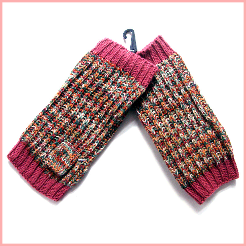 Colored knitted gloves for women