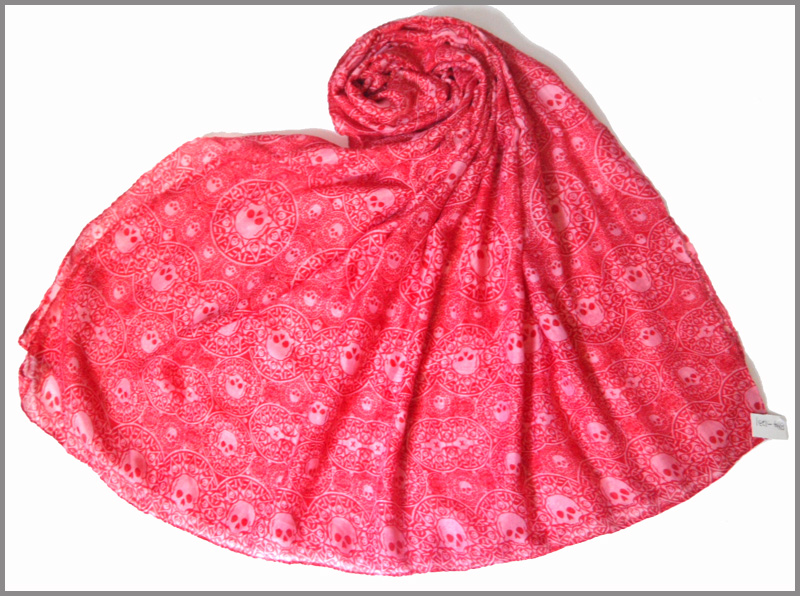 Fashionable Color Scarf, Available in Various Colors and Sizes, Made of 100% Polyester