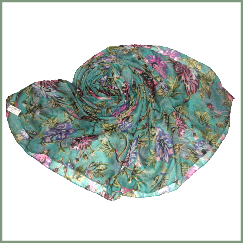 Fashionable women scarf suitable for spring,nice design,made of 100% polyester