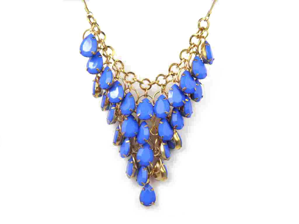 Graceful and Statement Necklace with Thin Golden Chain, Royal Blue Resin Decoration 